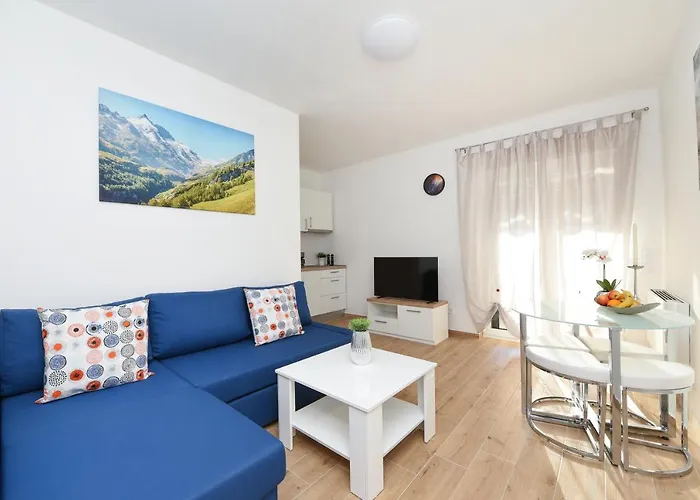 アパート Lecija ザダル