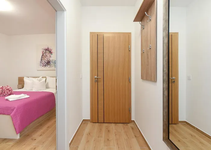 Appartement Lecija *