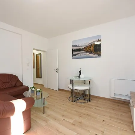 Apartment Lecija *